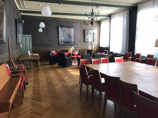 vergaderzaal in pastorie 1e etage voorzijde
