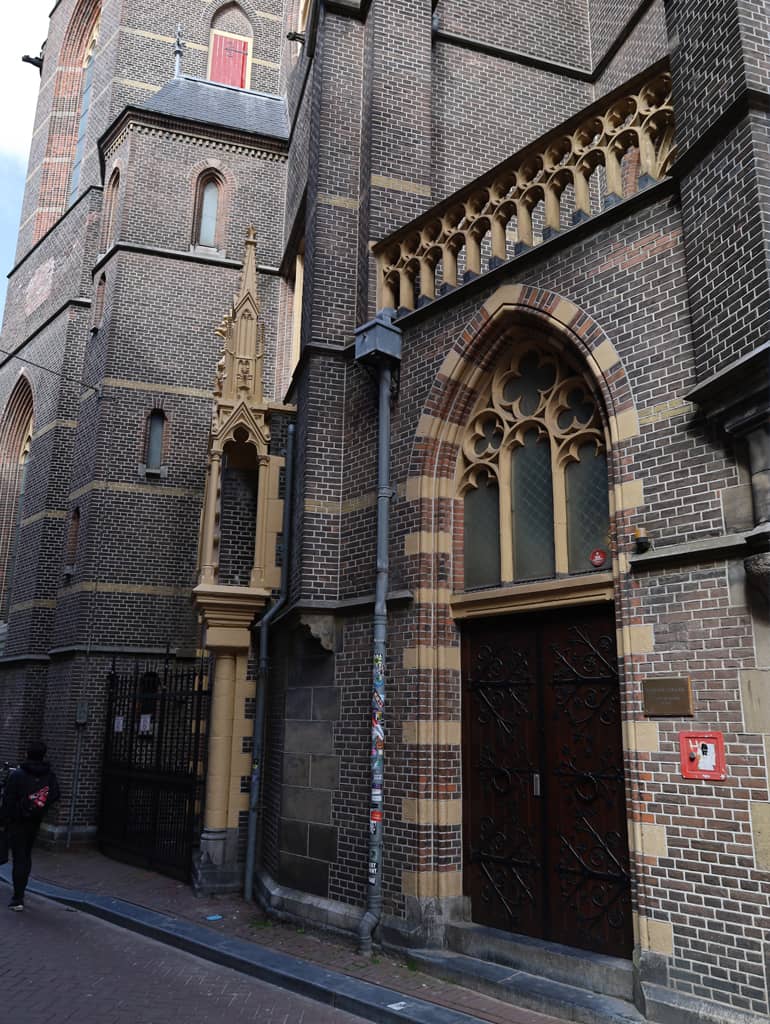 Ingang Dominicuskerk Korte Korsjespoortsteeg