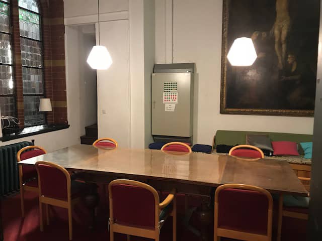 Sacristie ruimte tussen kerkzaal en pastorie